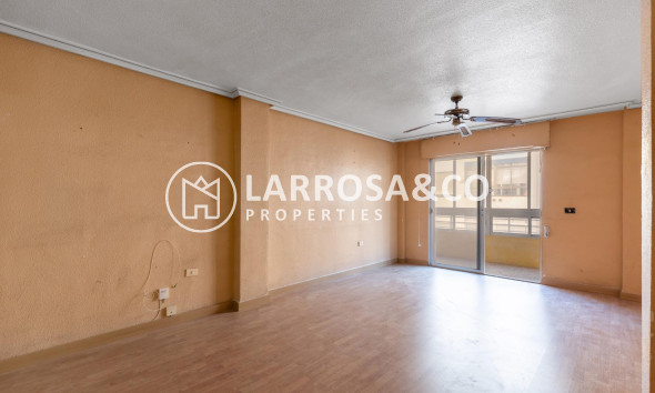 Resale - Apartment - Torrevieja - Habaneras