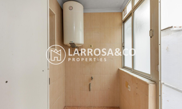 Resale - Apartment - Torrevieja - Habaneras
