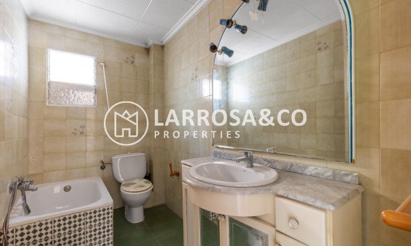 Resale - Apartment - Torrevieja - Habaneras