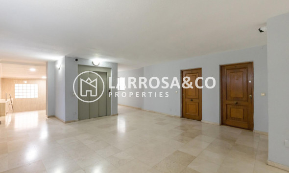 Resale - Apartment - Torrevieja - Habaneras