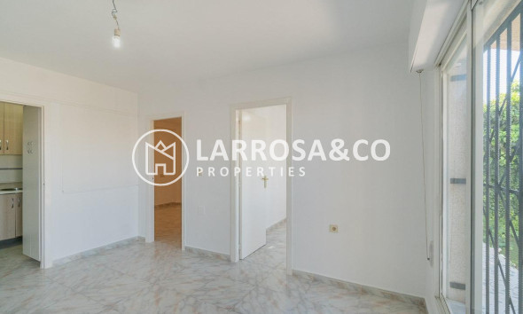 Resale - Semi-detached house - Torrevieja - Carrefour