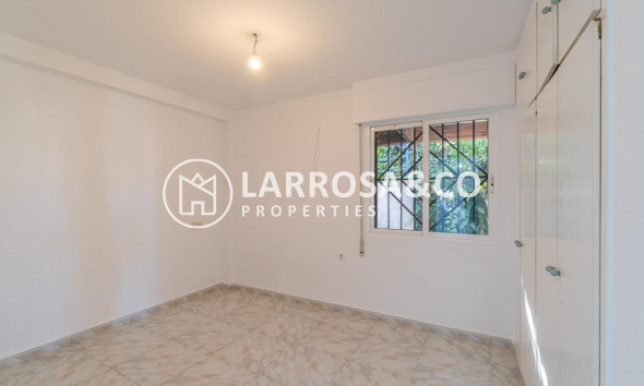 Resale - Semi-detached house - Torrevieja - Carrefour