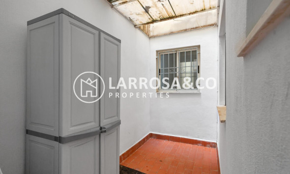 Resale - Apartment - Torrevieja - Centro