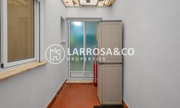 Resale - Apartment - Torrevieja - Centro