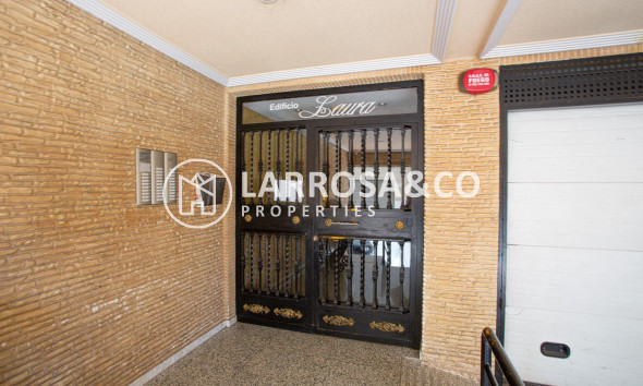 Resale - Apartment - Torrevieja - Centro