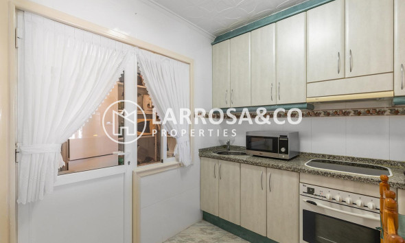 Resale - Bungalow - Torrevieja - La Siesta - El Salado - Torreta