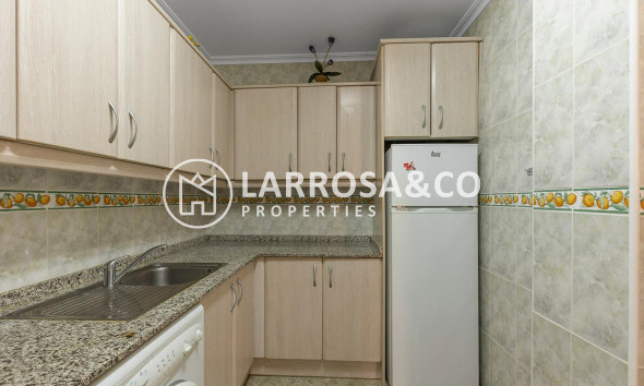 Resale - Ground floor apartment - Torrevieja - La Mata
