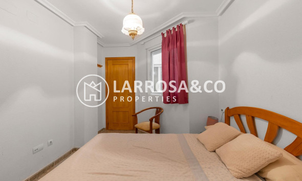 Resale - Ground floor apartment - Torrevieja - La Mata