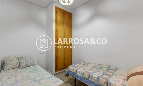 Resale - Ground floor apartment - Torrevieja - La Mata