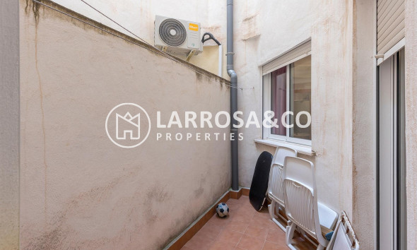 Resale - Ground floor apartment - Torrevieja - La Mata