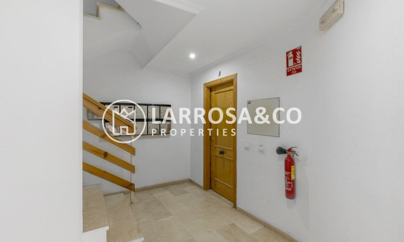 Resale - Ground floor apartment - Torrevieja - La Mata