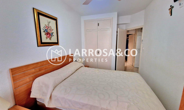 Resale - Apartment - Torrevieja - Playa del cura