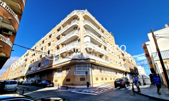 Resale - Apartment - Torrevieja - Centro