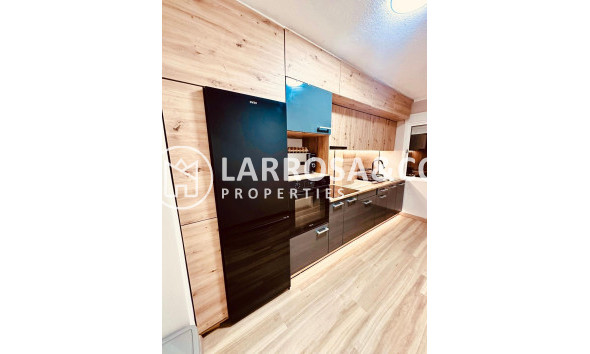 Resale - Apartment - Torrevieja - Acequion