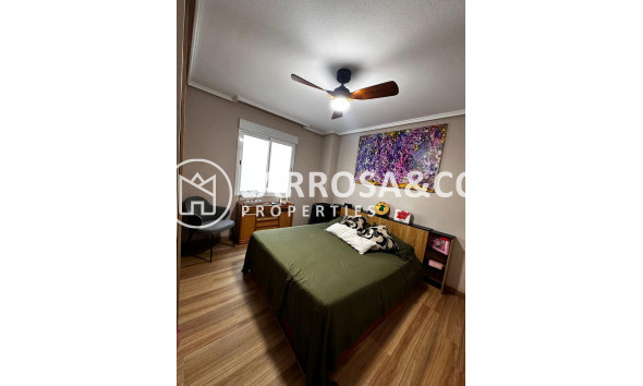 Resale - Apartment - Torrevieja - Acequion