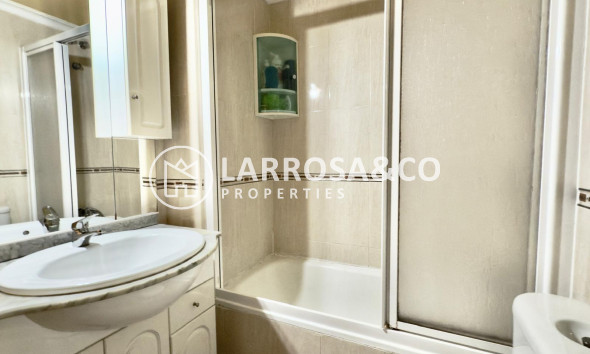 Resale - Apartment - Torrevieja - Acequion