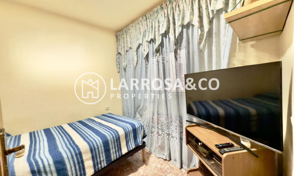 Resale - Apartment - Torrevieja - Acequion