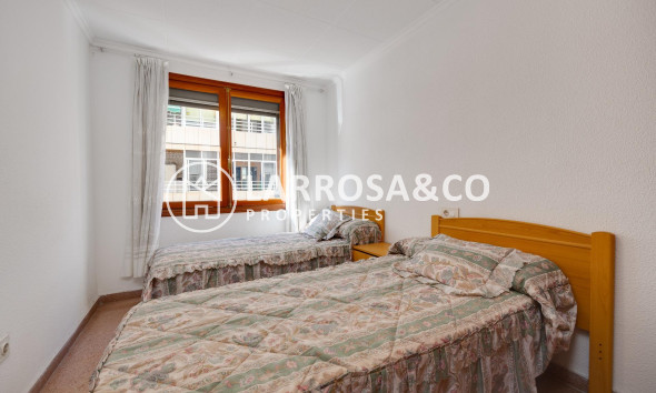 Resale - Apartment - Torrevieja - Acequion