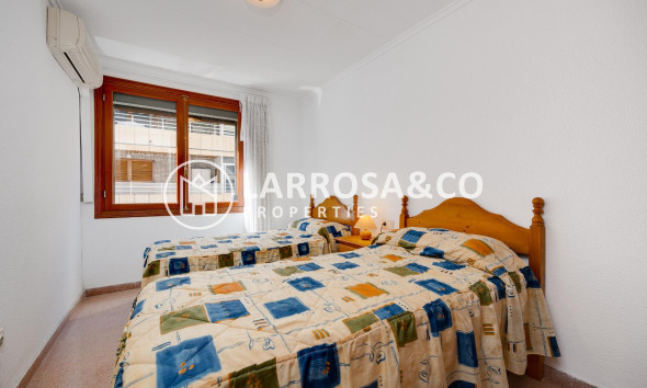 Resale - Apartment - Torrevieja - Acequion