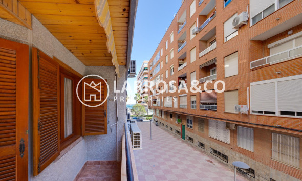 Resale - Apartment - Torrevieja - Acequion