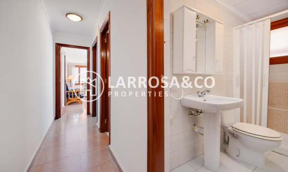 Resale - Apartment - Torrevieja - Acequion