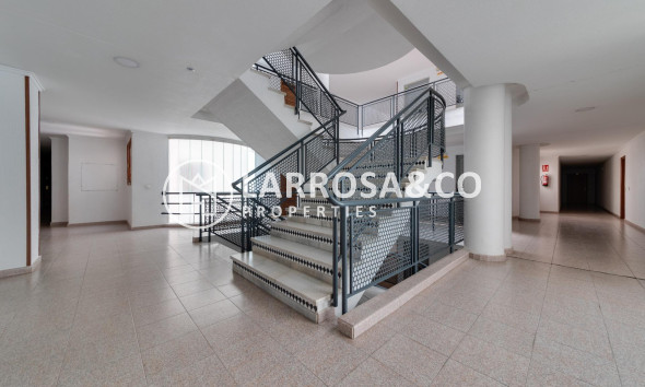 Resale - Apartment - Torrevieja - Acequion