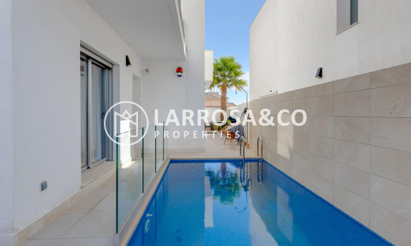 Herverkoop - Villa - Torrevieja - Los Frutales