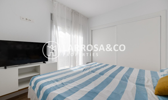 Herverkoop - Villa - Torrevieja - Los Frutales