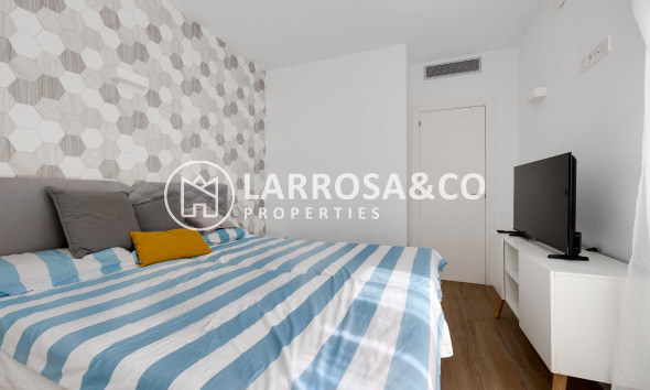 Herverkoop - Villa - Torrevieja - Los Frutales