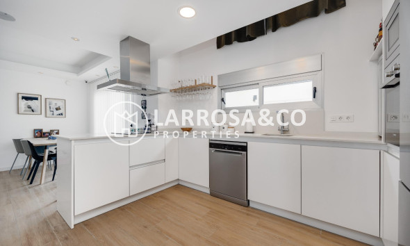 Herverkoop - Villa - Torrevieja - Los Frutales