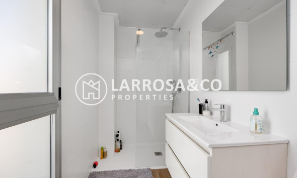 Herverkoop - Villa - Torrevieja - Los Frutales