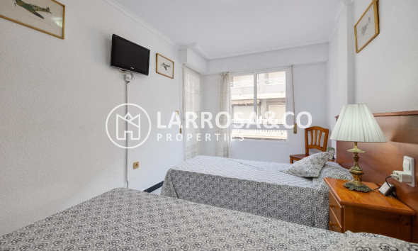 Resale - Apartment - Torrevieja - Los Locos Beach