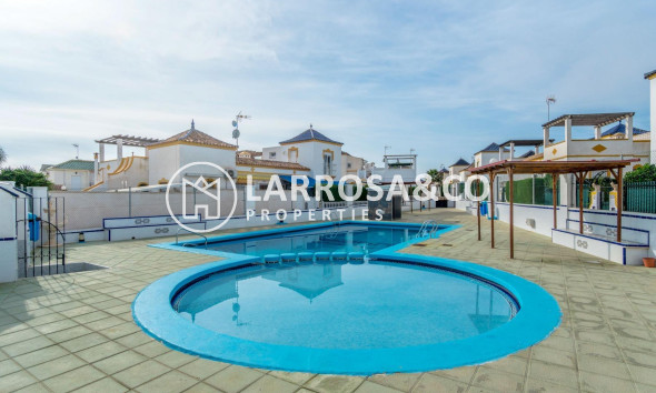 Resale - Semi-detached house - Torrevieja - Los Altos