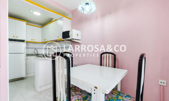 Resale - Semi-detached house - Torrevieja - Los Altos