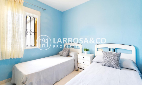 Resale - Semi-detached house - Torrevieja - Los Altos