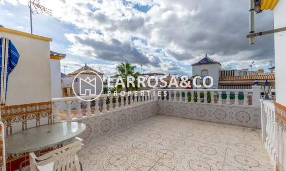 Resale - Semi-detached house - Torrevieja - Los Altos