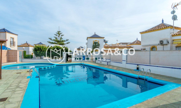 Resale - Semi-detached house - Torrevieja - Los Altos
