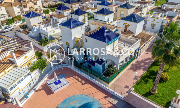 Resale - Semi-detached house - Torrevieja - Los Altos