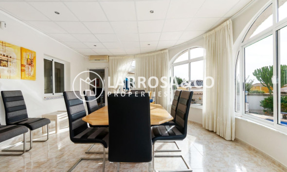 Resale - Detached House/Villa - Torrevieja - La Siesta - El Salado - Torreta