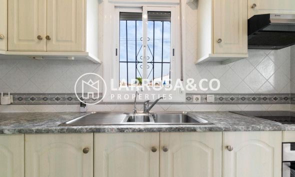 Resale - Detached House/Villa - Torrevieja - La Siesta - El Salado - Torreta