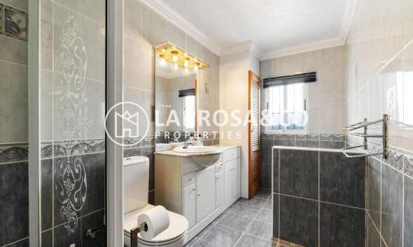 Resale - Detached House/Villa - Torrevieja - La Siesta - El Salado - Torreta