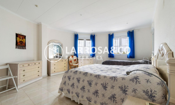 Resale - Detached House/Villa - Torrevieja - La Siesta - El Salado - Torreta