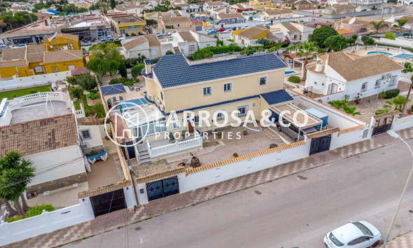 Resale - Detached House/Villa - Torrevieja - La Siesta - El Salado - Torreta