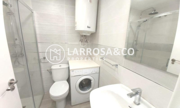 Resale - Apartment - Torrevieja - Playa del cura
