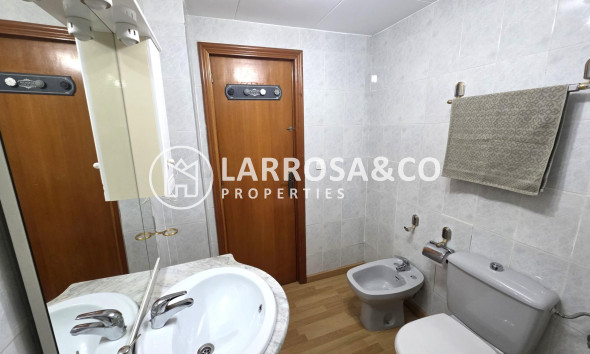 Resale - Apartment - Torrevieja - Playa del cura