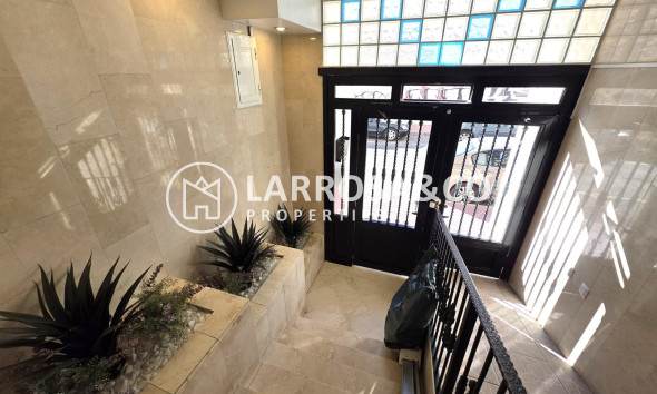 Resale - Apartment - Torrevieja - Playa del cura