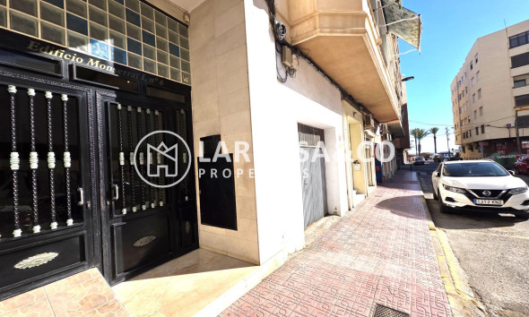 Resale - Apartment - Torrevieja - Playa del cura