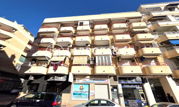 Resale - Apartment - Torrevieja - Playa del cura
