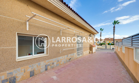 A Vendre - Commercial space - Ciudad Quesada - DOÑA PEPA