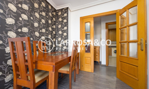 Resale - Apartment - Torrevieja - Centro